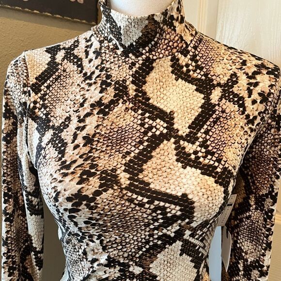 Leith Snakeskin Print Long Sleeve Bodycon Dress - Picture 3 of 11